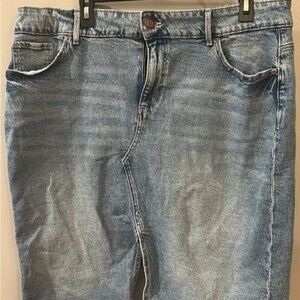 Maurices Light Blue Denim Jeans